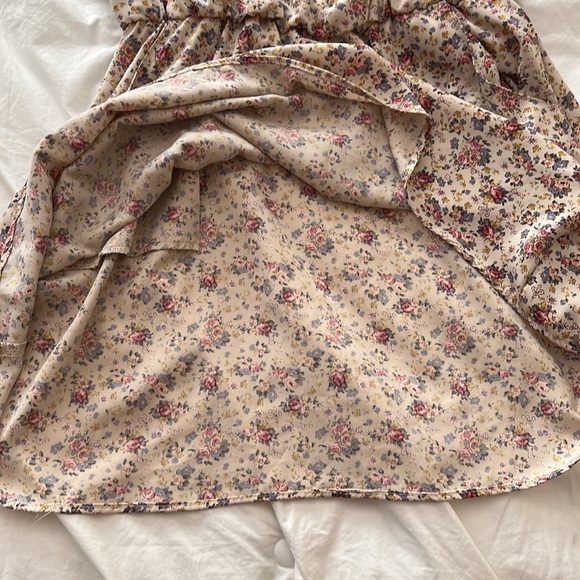 SALE! Floral Dress from Irene’s Story in LA - Picture 6 of 10
